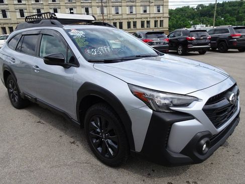 Used 2023 Subaru Outback Onyx Edition AWD/4WD image 4