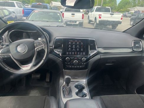 Used 2020 Jeep Grand Cherokee Trailhawk AWD/4WD image 12