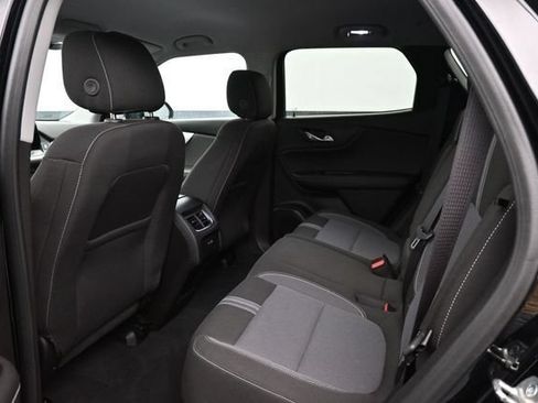Used 2025 Chevrolet Blazer LT FWD image 15