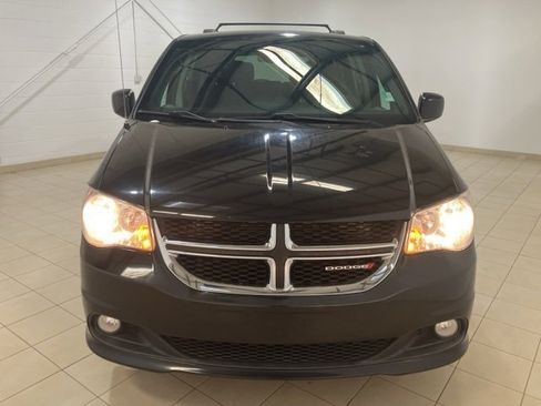 Used 2019 Dodge Grand Caravan SXT image 8