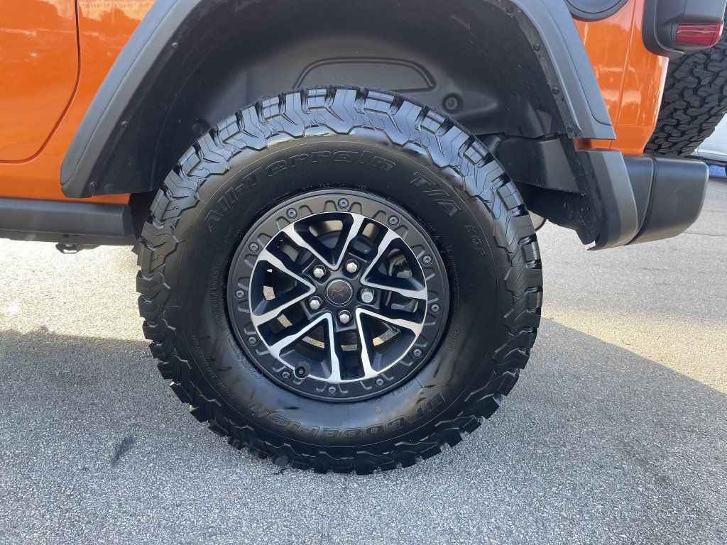 Used 2025 Jeep Wrangler Rubicon w/ Xtreme 35 Tire Package AWD/4WD image 10