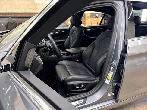 Used 2023 BMW 530i w/ Premium Package RWD image 27