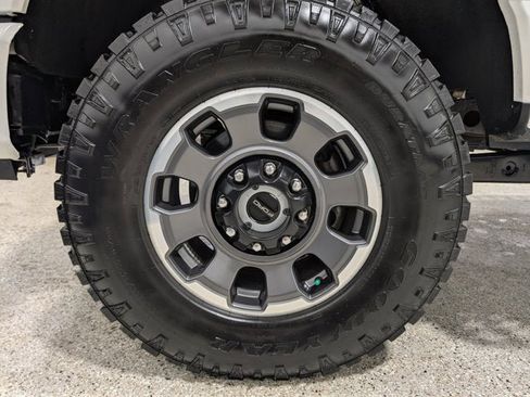 Used 2024 Ford F350 Platinum w/ Tremor Off-Road Package image 12