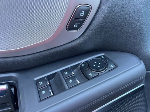 New 2026 Ford Expedition Active image 16