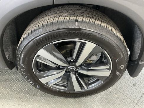 Used 2023 Nissan Rogue Platinum w/ Platinum Premium Package image 47