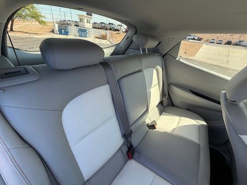 Used 2019 Chevrolet Bolt Premier w/ Infotainment Package FWD image 16