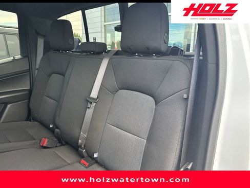 Certified 2024 Chevrolet Colorado Trail Boss w/ Advanced Trailering Package AWD/4WD image 18