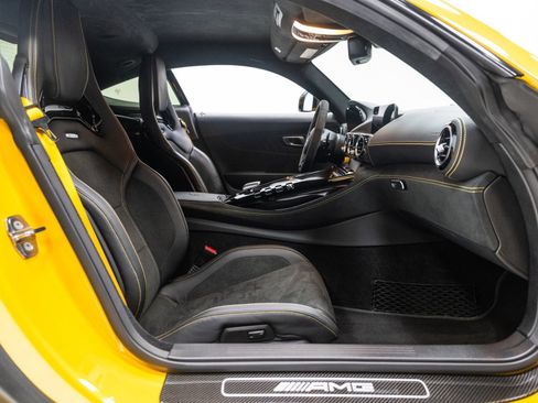 Used 2020 Mercedes-Benz AMG GT R image 37