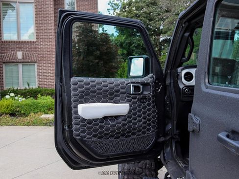 Used 2025 Jeep Gladiator Sport AWD/4WD image 48
