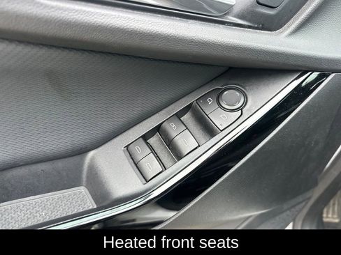 Used 2025 Chevrolet Equinox LT image 12