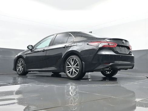 Used 2024 Toyota Camry XLE w/ Navigation Package image 25