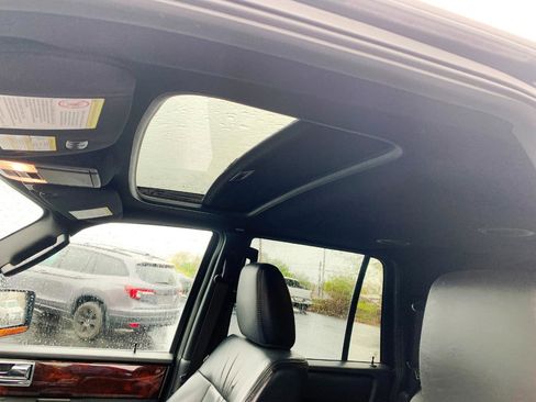 Used 2016 Lincoln Navigator L Select AWD/4WD image 12