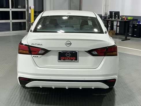 Used 2025 Nissan Altima 2.5 S image 33