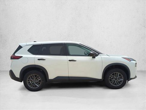 Used 2023 Nissan Rogue S FWD image 4