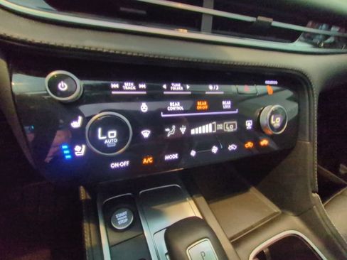 Used 2025 INFINITI QX60 Sensory w/ Vision Package AWD/4WD image 21