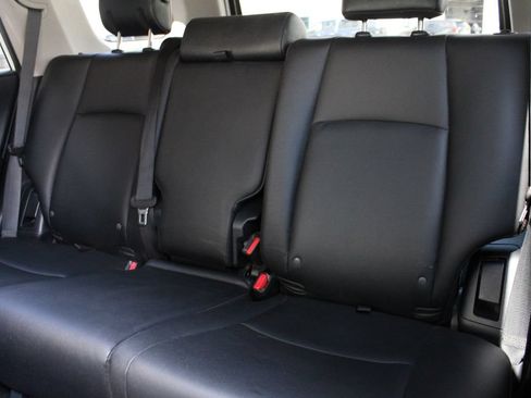 Used 2021 Toyota 4Runner TRD Off-Road Premium w/ Moonroof Package AWD/4WD image 21