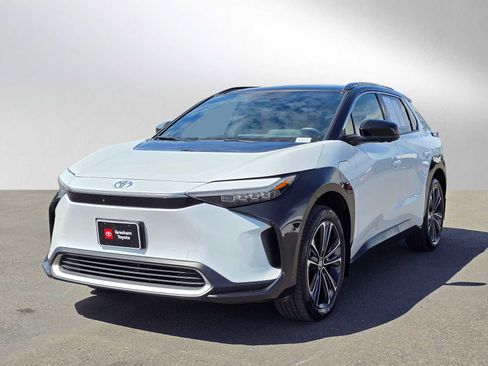 Certified 2023 Toyota bZ4X Limited image 3
