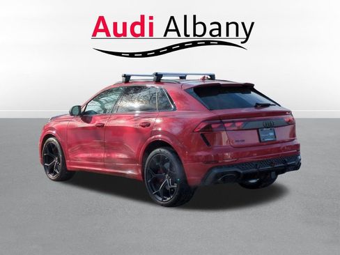 Certified 2025 Audi RS Q8 performance image 4