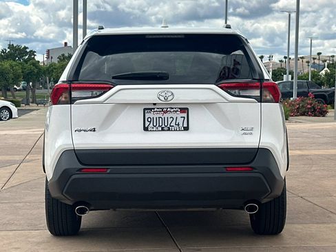 Used 2025 Toyota RAV4 XLE w/ Convenience Package AWD/4WD image 5
