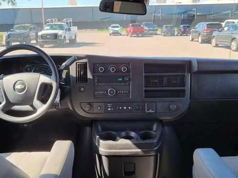 Used 2020 Chevrolet Express 2500 LT w/ LT Preferred Equipment Group RWD image 26