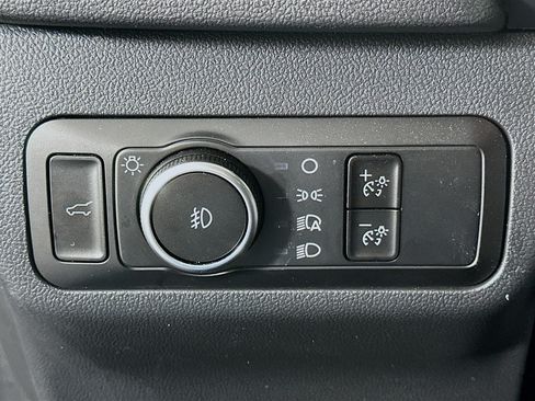 Used 2025 Ford Escape Platinum AWD/4WD image 17