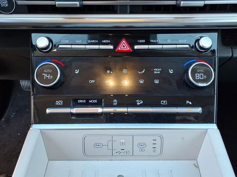 Certified 2024 Hyundai Santa Fe SEL image 13