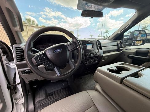 Used 2017 Ford F450 XL w/ Power Equipment Group AWD/4WD image 8