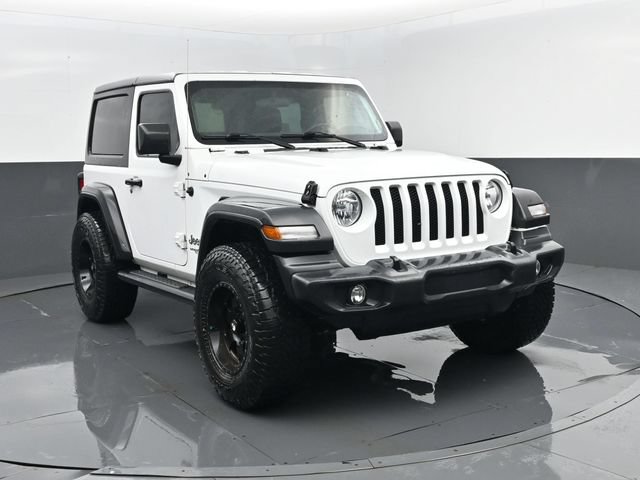 Used 2020 Jeep Wrangler Sport AWD/4WD image 3