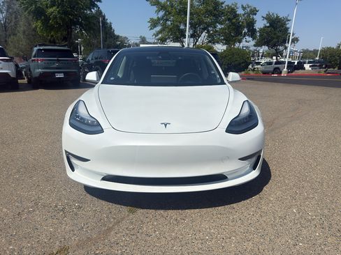 Used 2020 Tesla Model 3 Standard Range Plus RWD image 2