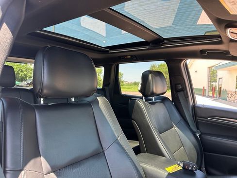 Used 2015 Jeep Grand Cherokee High Altitude AWD/4WD image 31