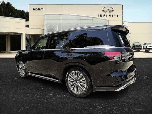 New 2026 INFINITI QX80 Luxe RWD image 6