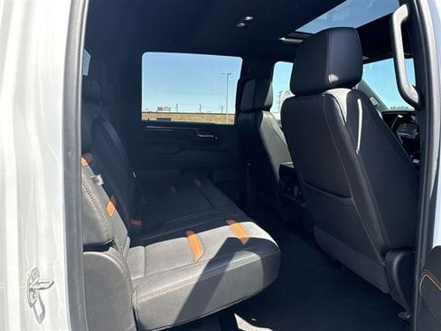 Used 2024 GMC Sierra 2500 AT4 w/ AT4 Preferred Package AWD/4WD image 28