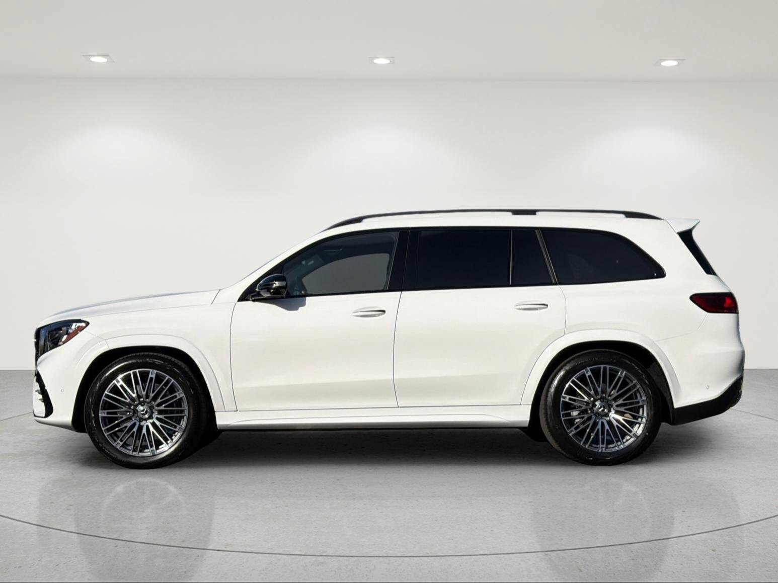 New 2027 Mercedes-Benz GLS 450 4MATIC image 2