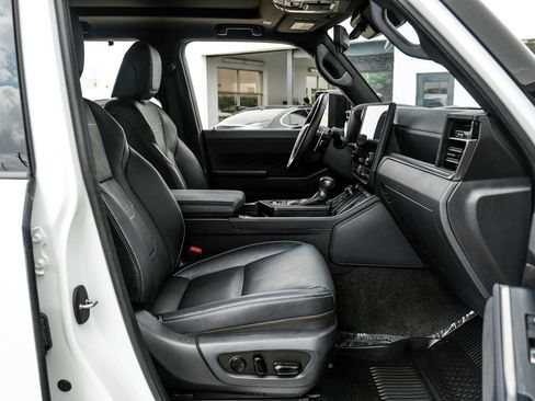 Used 2025 Lexus GX 550 w/ Accessory Package (Z1) AWD/4WD image 26
