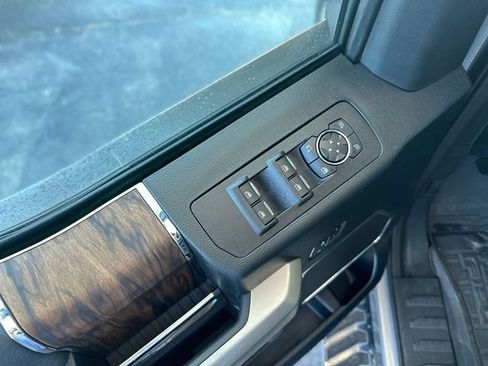 Used 2020 Ford F150 Lariat w/ Equipment Group 502A Luxury AWD/4WD image 14