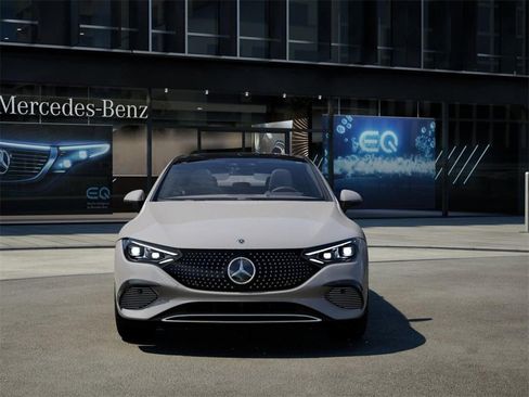 Used 2024 Mercedes-Benz EQE 350+ 4MATIC Sedan image 7