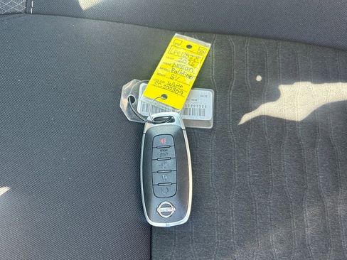 Used 2025 Nissan Pathfinder SV image 40