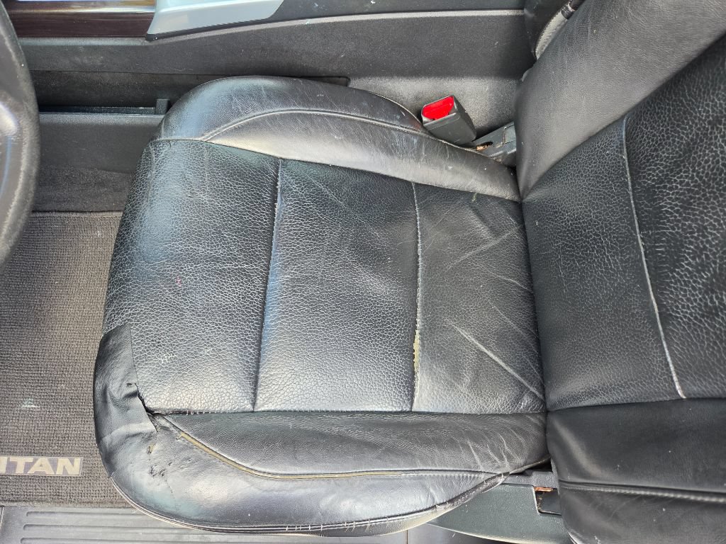 Used 2014 Nissan Titan SL AWD/4WD image 17
