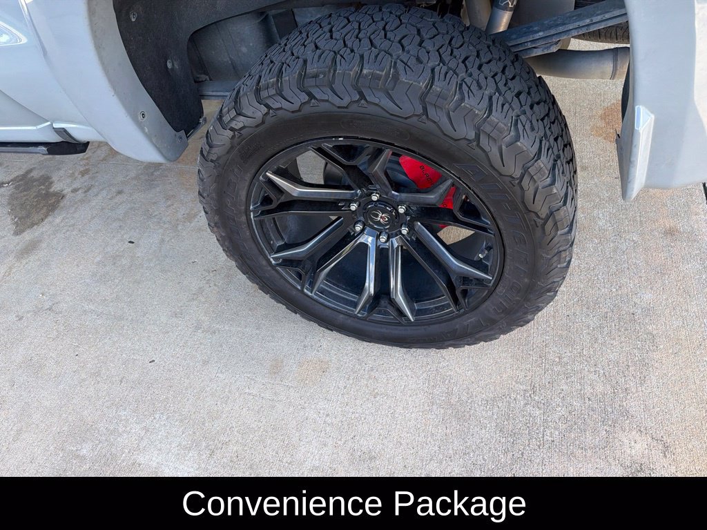 Used 2025 Chevrolet Silverado 1500 RST AWD/4WD image 3