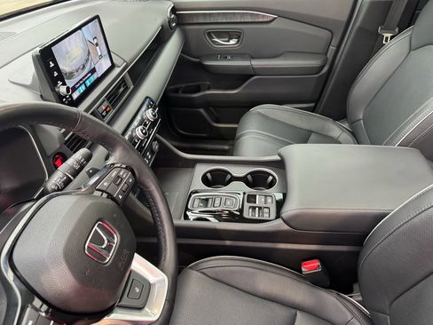 Certified 2024 Honda Pilot Elite image 18