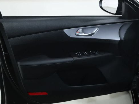 Used 2024 Kia Forte LXS w/ LXS Technology Package FWD image 15