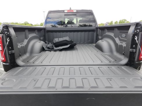 Used 2025 RAM 1500 Big Horn AWD/4WD image 25