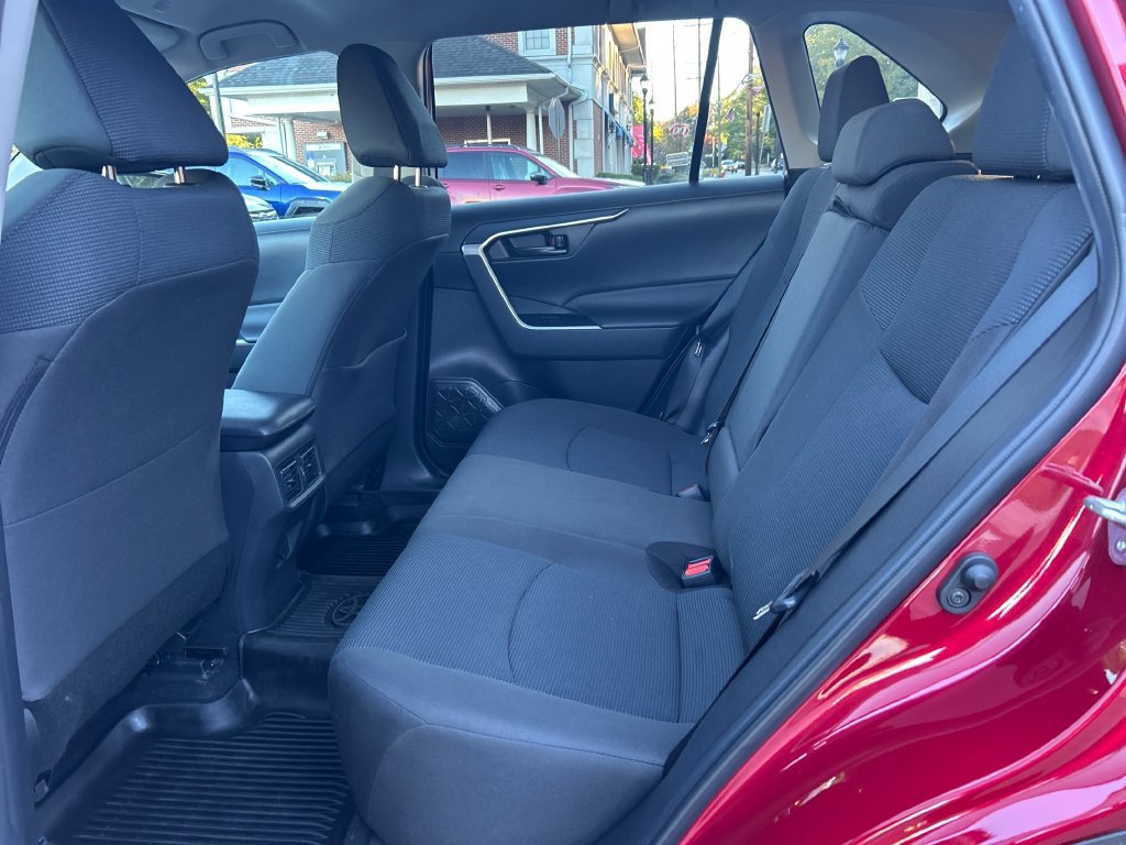 Used 2023 Toyota RAV4 LE AWD/4WD image 26