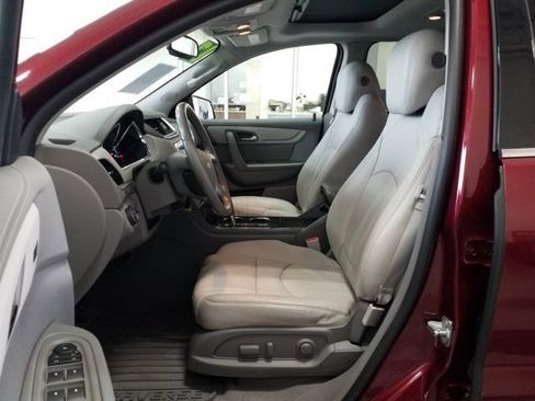 Used 2017 Chevrolet Traverse LT AWD/4WD image 12