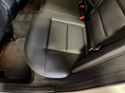Used 2014 Mercedes-Benz E 350 4MATIC Sedan image 21