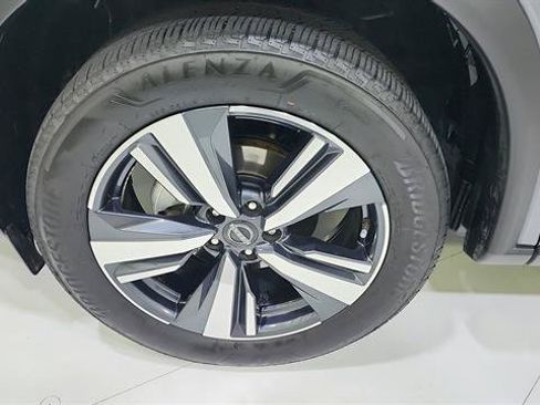 Certified 2026 Nissan Rogue SL FWD image 35