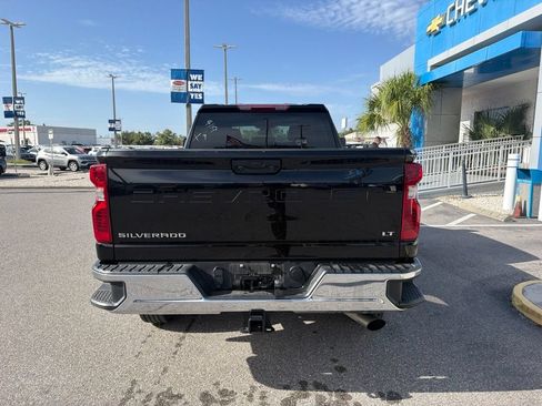 Used 2025 Chevrolet Silverado 2500 LT w/ Convenience Package AWD/4WD image 6