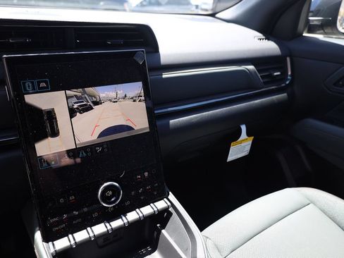 New 2027 GMC Terrain AT4 w/ Convenience Package III AWD/4WD image 15