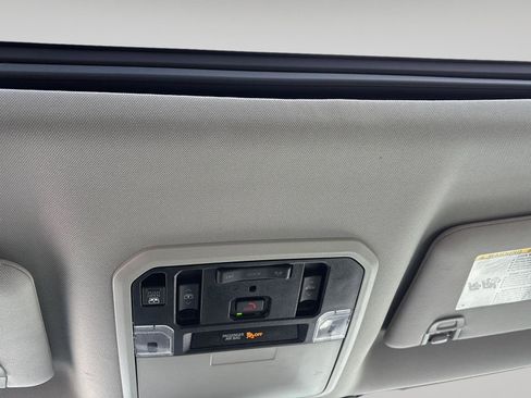 Used 2024 Toyota Tundra Limited image 28