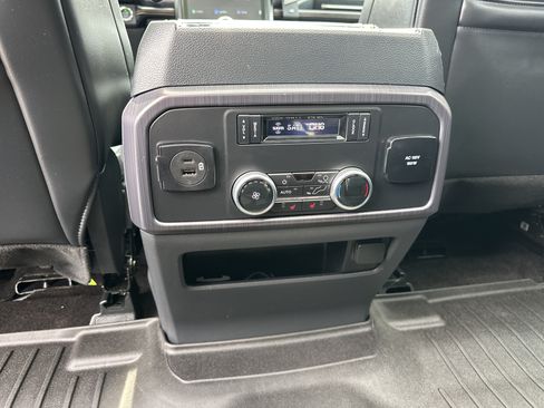 Used 2023 Ford Expedition Platinum AWD/4WD image 23